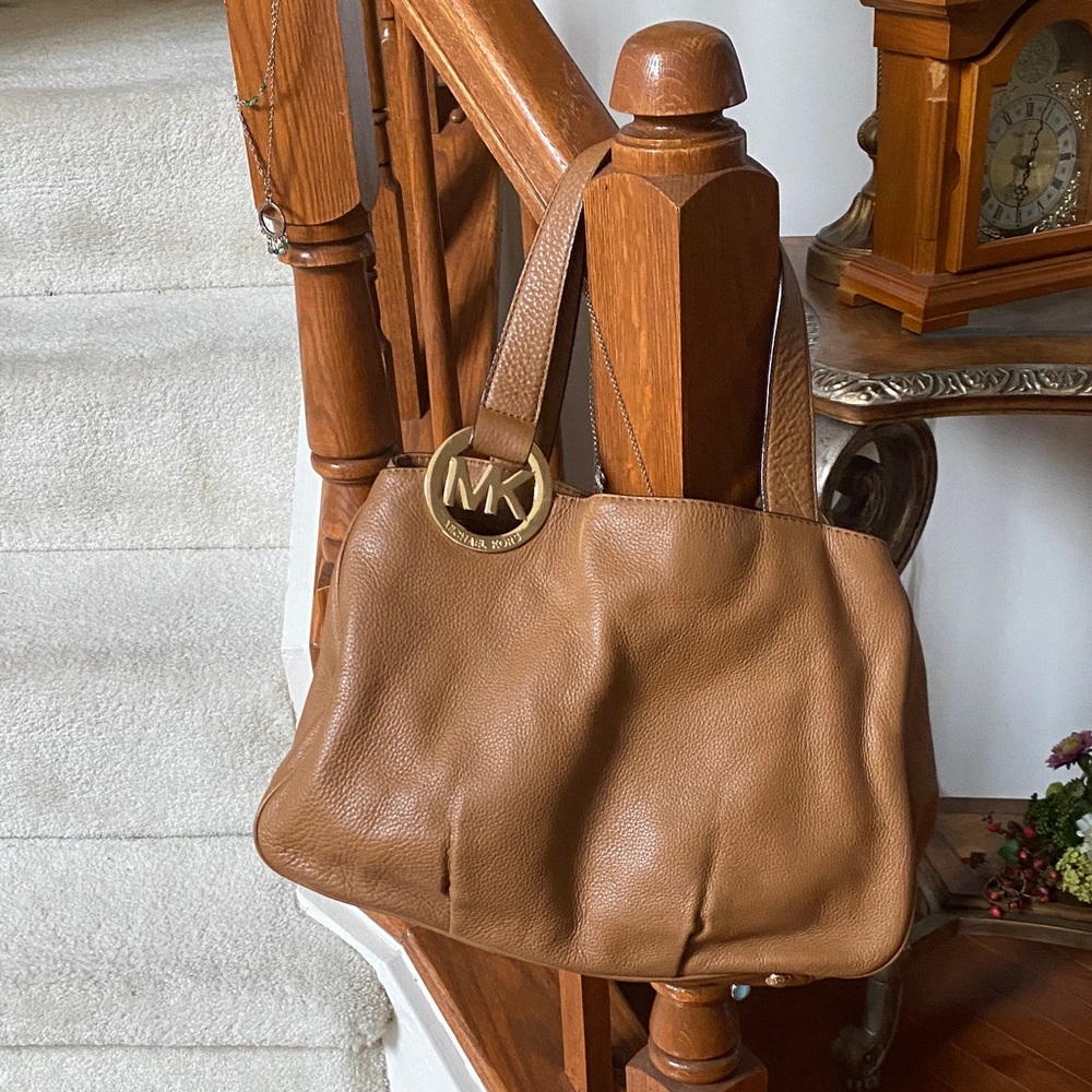 Michael Kors Tan Leather Shoulder Bag - Picture 1 of 16